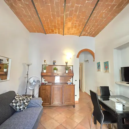 Luisina 78 Only Adults * 维亚雷焦