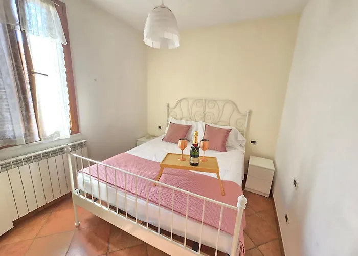 Luisina 78 Only Adults * 维亚雷焦