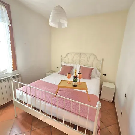 Luisina 78 Only Adults * Βιαρέτζιο